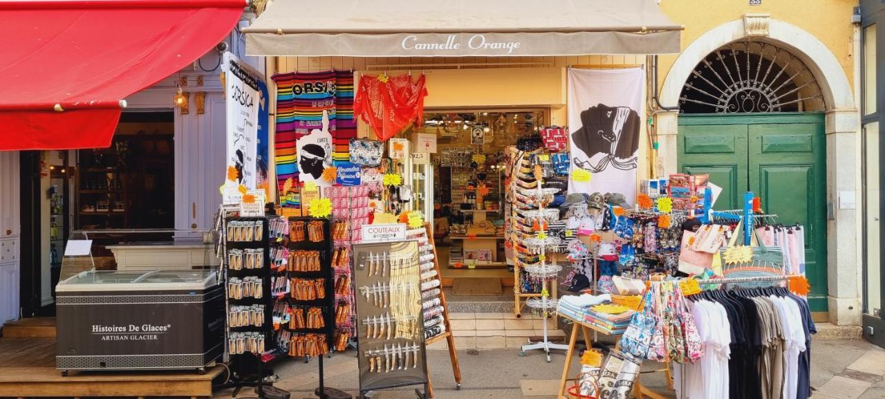 Rue Fesch - Vieille Appartement Ajaccio (Corsica)